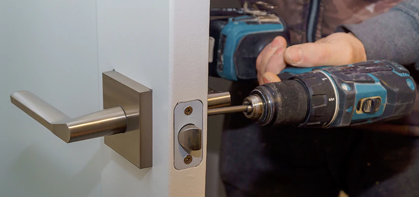 Broken Door Handle Lock Repair in Port Hueneme, California